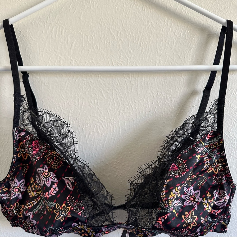 Victoria’s Secret bra
